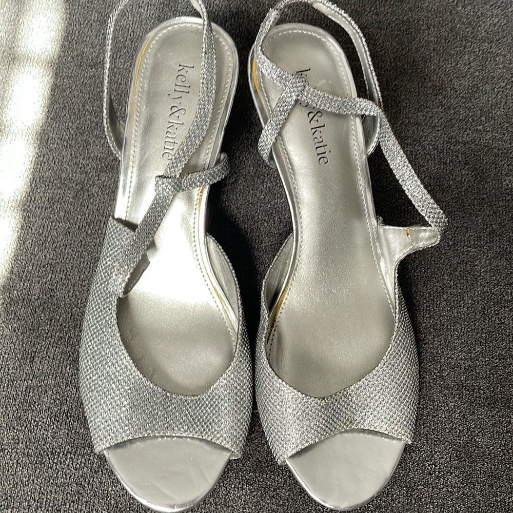 Kelly and Katie, Mandy silver shiny heel dance dress shoe-8 1/2
